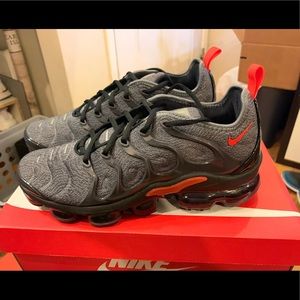 Air vapor max plus